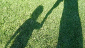 parent-child-silhouette